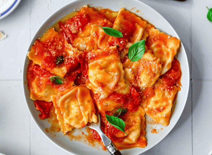 Ravioli & Tomato Sauce