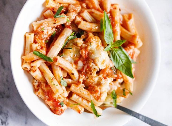 Ziti & Tomato Sauce